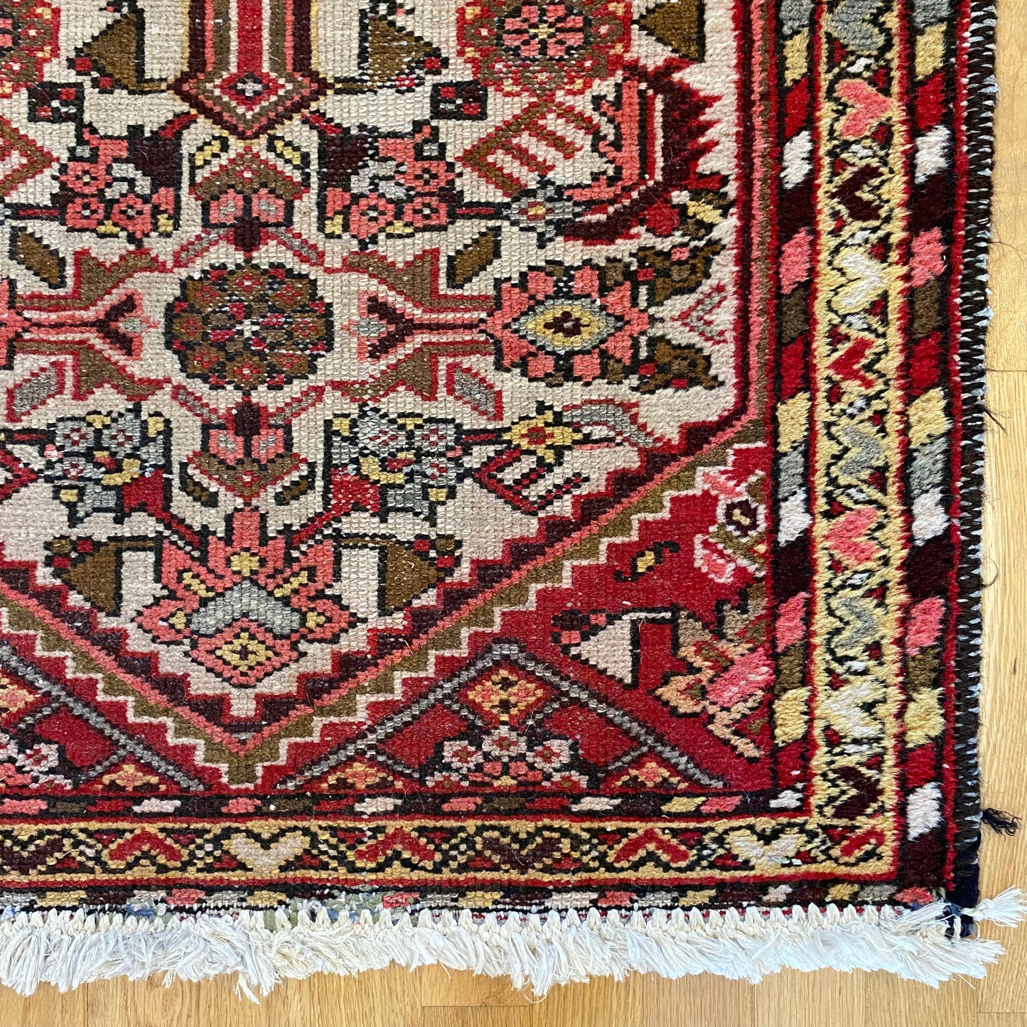 Vintage Rug, 2' 6 x 4' 1 White