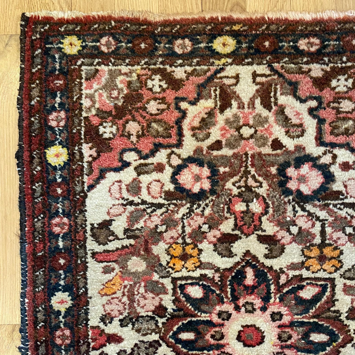 Vintage Rug, 2' 1 x 2' 8 White