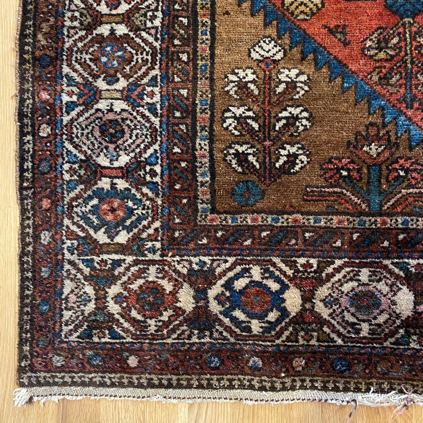 Vintage Rug, 4' 5 x 5' 10 Red