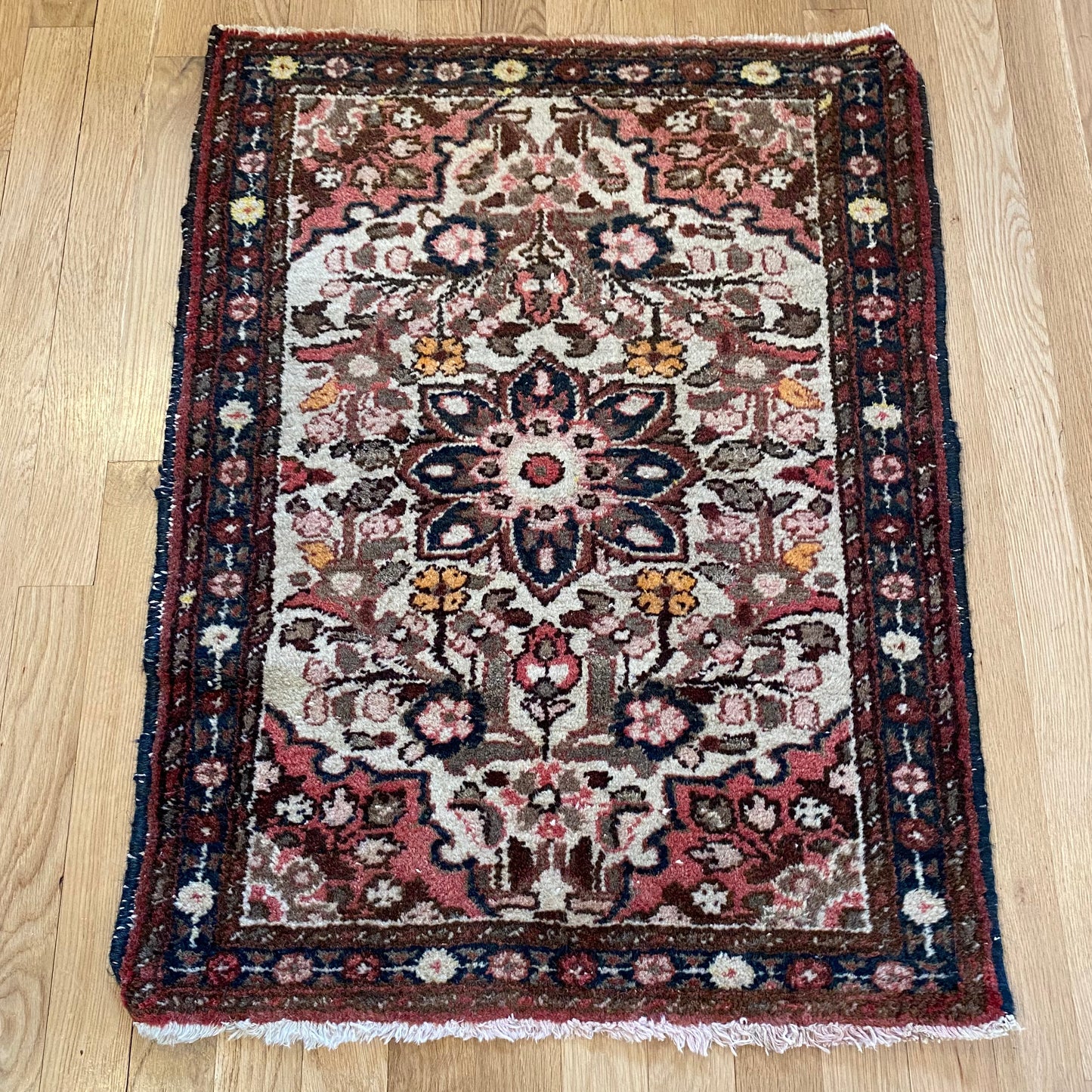 Vintage Rug, 2' 1 x 2' 8 White