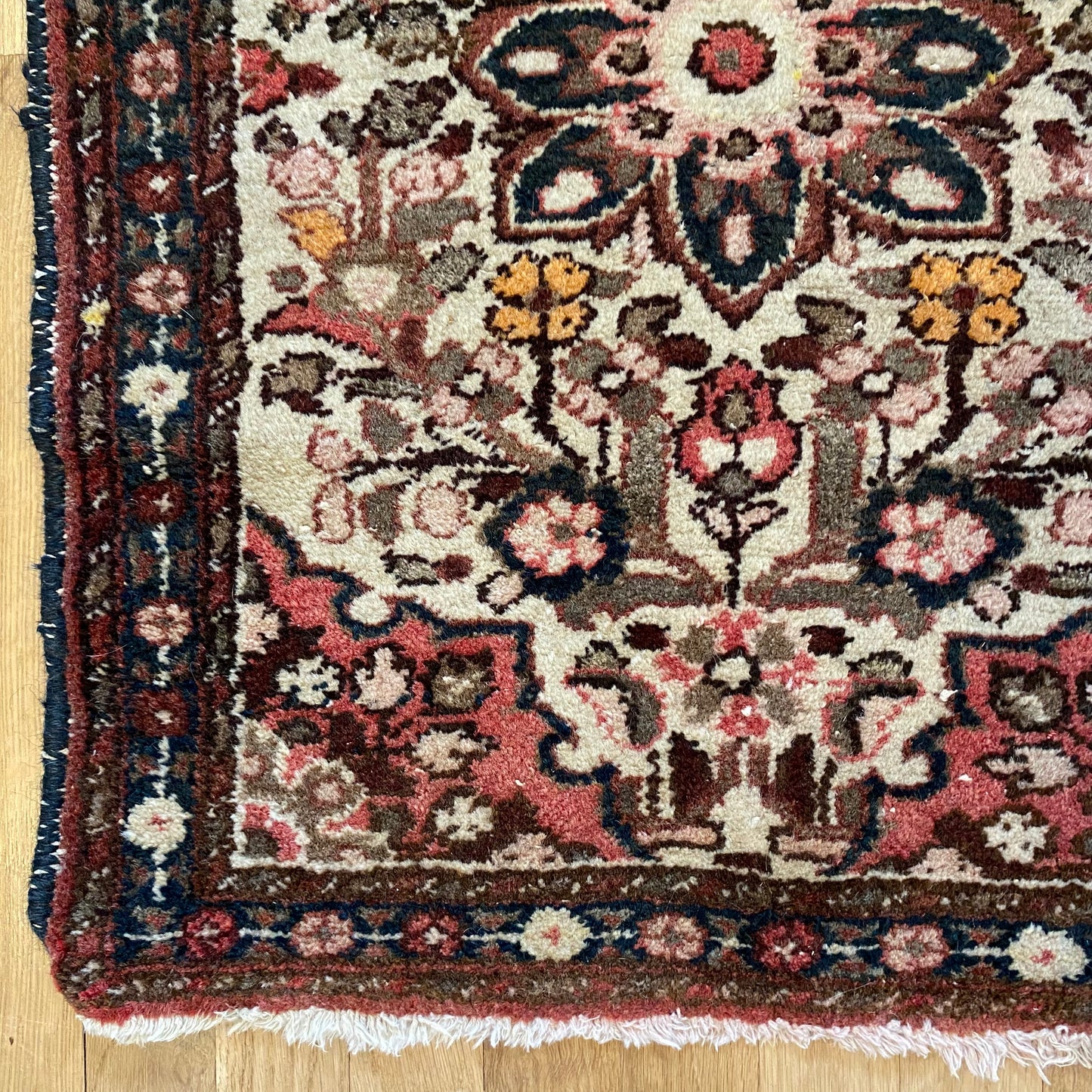 Vintage Rug, 2' 1 x 2' 8 White