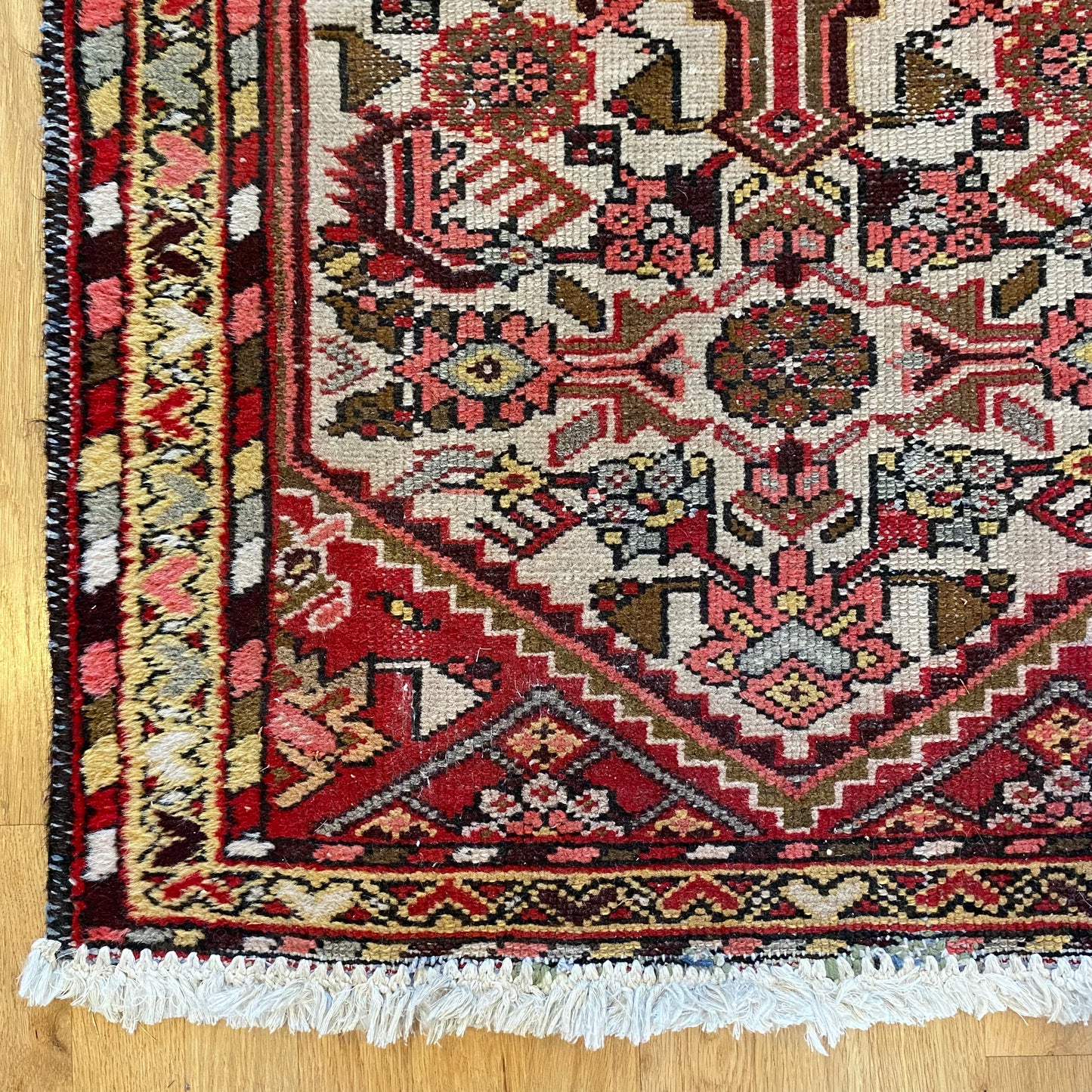 Vintage Rug, 2' 6 x 4' 1 White